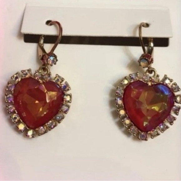 NWT ♥️⚜️💖 BETSEY JOHNSON Valentine Heart Shaped Earrings - Picture 5 of 12